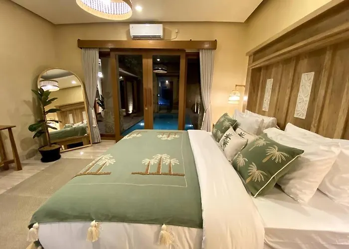 Cozy 3 Bedroom Villa In Seminyak